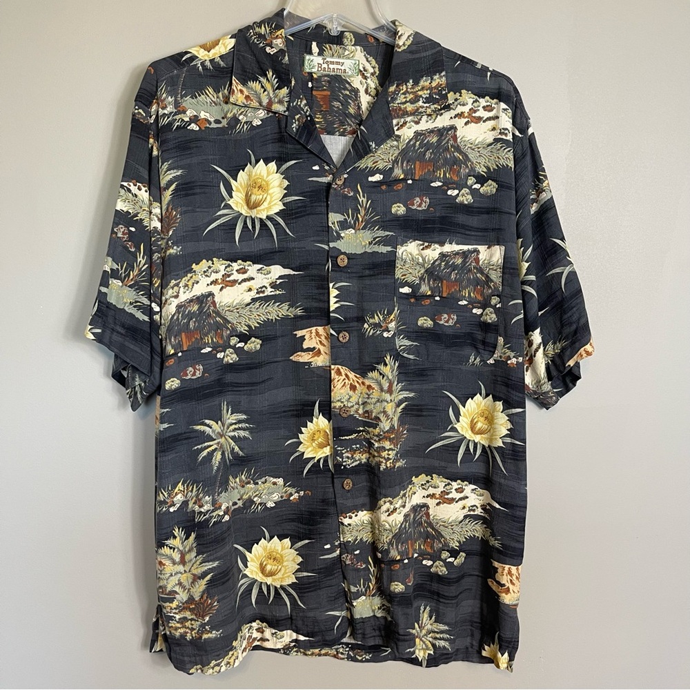 Tommy Bahama Black Floral Button Up Shirt Size XL Island Resort Wear Lounge